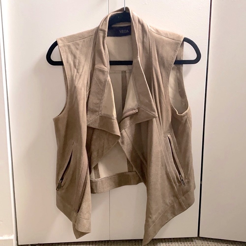 Veda Leather Vest size M - Picture 3 of 9